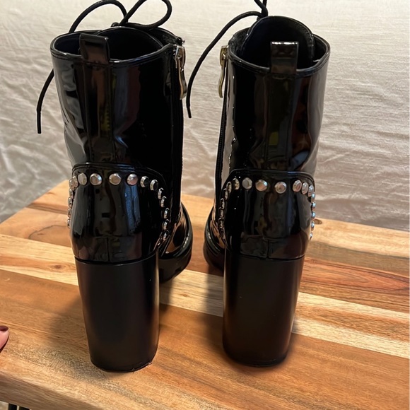 NastyGal Black Boot - Picture 4 of 4